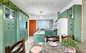 Casa prox Centro e Cataratas com 3 Quartos 2wc